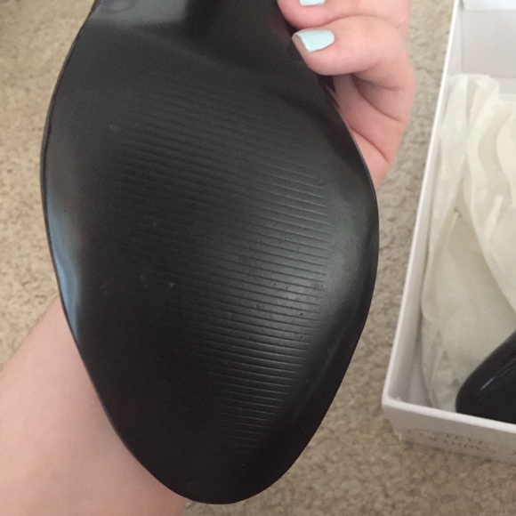 Steve Madden Ulltra Patent Leather Pump - Picture 6 of 8